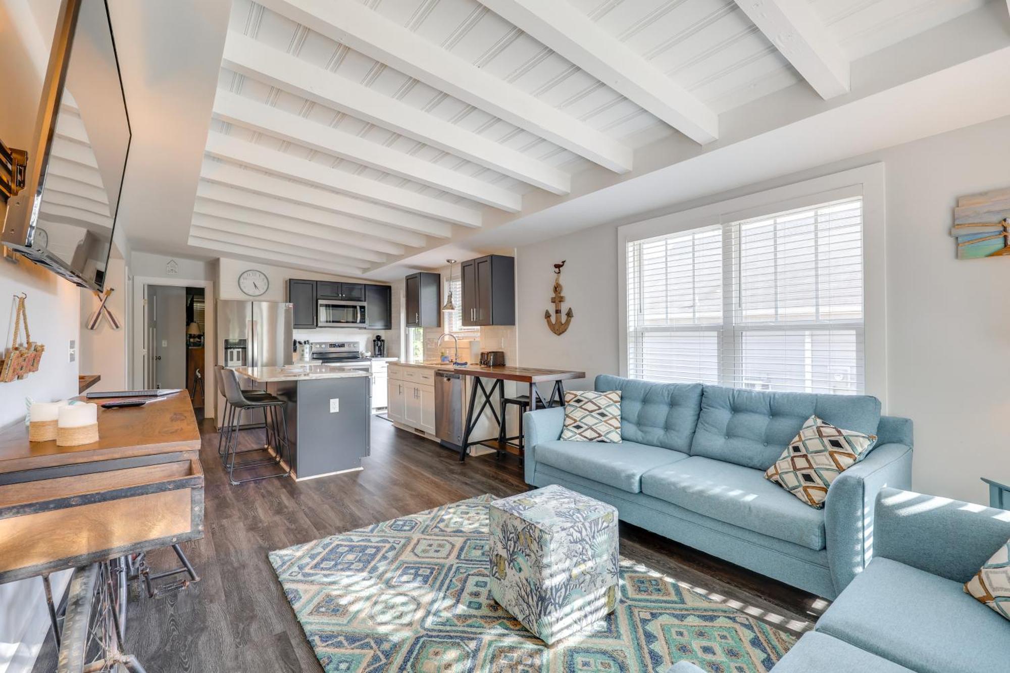 Modern Oak Island Escape 1 Mile To Long Beach! 外观 照片