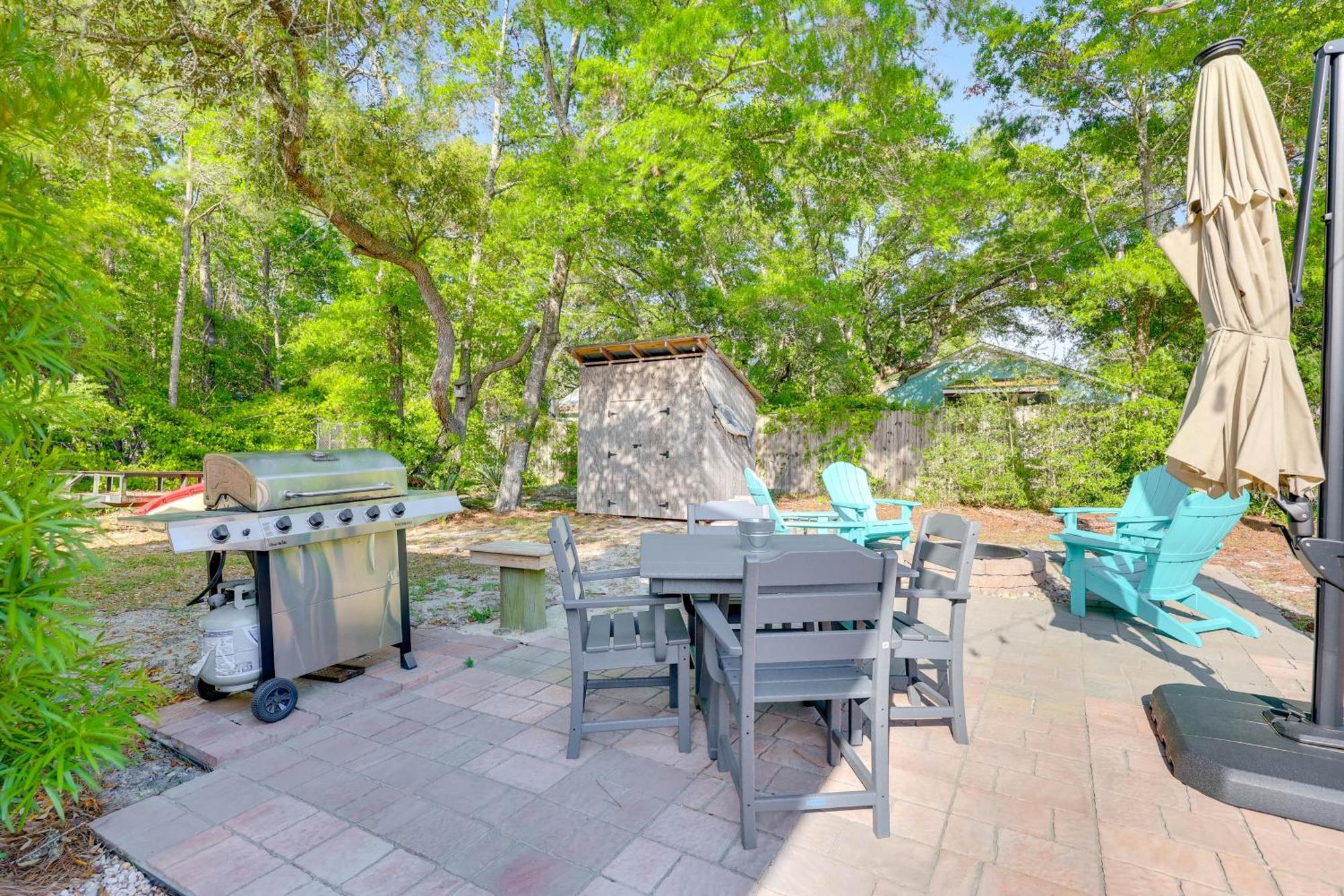 Modern Oak Island Escape 1 Mile To Long Beach! 外观 照片